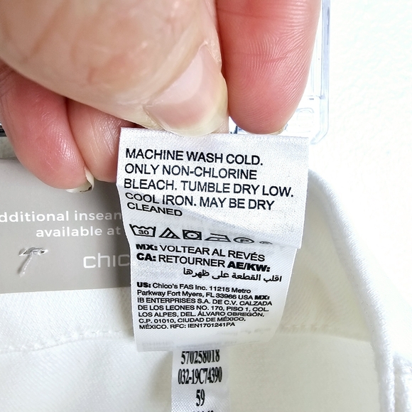 Chico's #570258018 So Slimming White Girlfriend Ankle Jeans NWT - Picture 13 of 16
